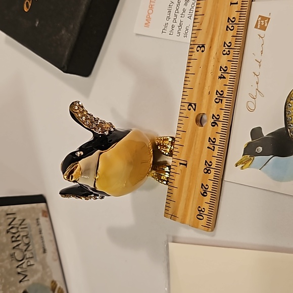 art form Limited Edition Macaroni Penguin Trinket Box Objet d' Art - Picture 6 of 15